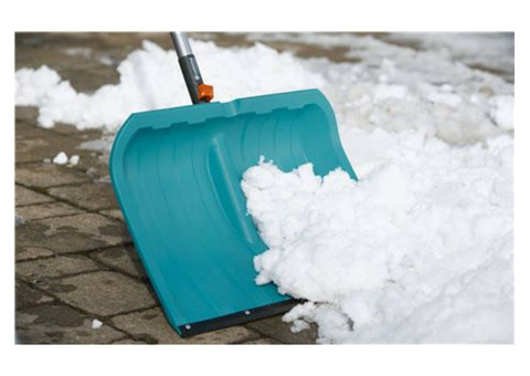 Лопата для уборки снега Gardena 03240-20.000.00 с пластиковой кромкой