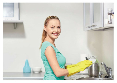На постоянную работу требуются уборщицы - посудомойщицы ( Белая посуда )