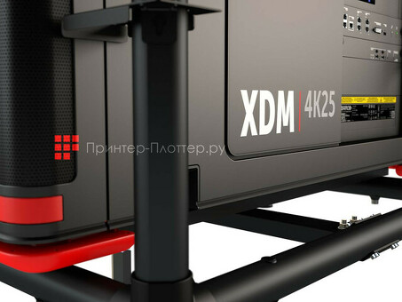 Проектор Barco XDM-4K25 под TLD+ линзу (R9010016)