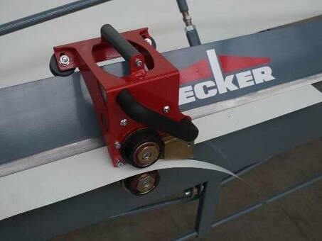 Ручной листогиб Decker X6-2250 с набором опций