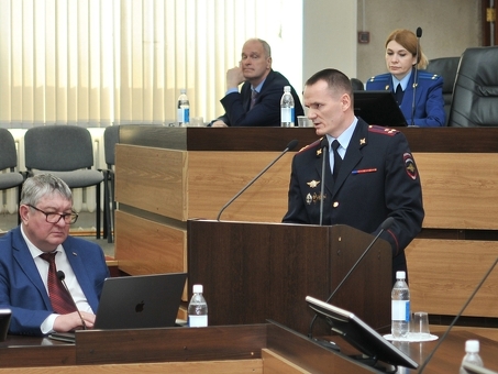 Прокурор Центрального административного округа г. Москвы разъясняет: в Кодекс РФ об административных правонарушениях внесены изменения, направленные на формирование более ответственного отношения лиц, находящихся в суде в соответствии с установленным поря