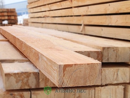 Высококачественная древесина: брус 100 x 200 мм для строительных проектов