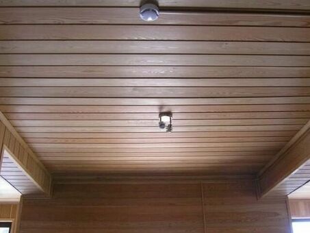 Стоимость потолка с имитацией деревянных балок: сколько это стоит?