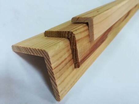 Открытый деревянный уголок 70x70: Прочное и стильное решение