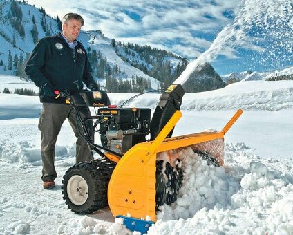 Мощные бензиновые снегоуборщики для эффективной уборки зимой