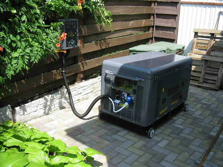 Купить бензиновый генератор для сада | Оборудование, необходимое для летнего отдыха