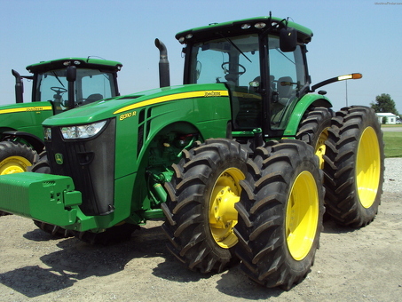 Купить John Deere - надежную машину для любой задачи