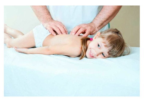 Эффективный массаж спины при детском сколиозе