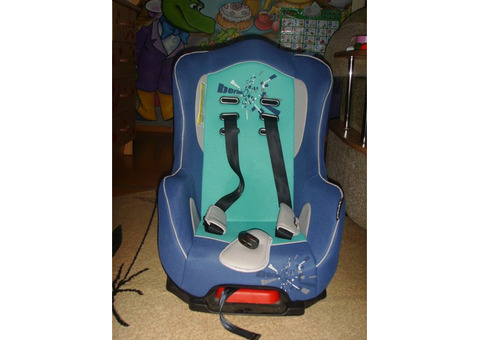 Продам детское автомобильное кресло в идеальном состоянии