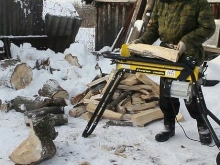 X4 Cross Log Splitter - эффективно и безопасно раскалывает дрова.