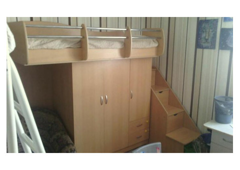 Кровать- чердак шкаф в отличном состоянии