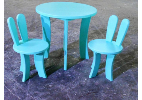 Детский комплект стол и стульчики