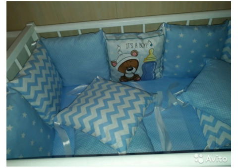 Бортики для детской кроватки 12 подушек 33 см. Шью на заказ, цвет и картинки мож