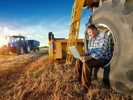 Нанимайте высококвалифицированных трактористов для своих сельскохозяйственных нужд
