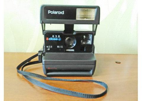Фотоаппарат 'Polaroid 636 Closeup'.