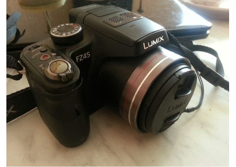 Продам фотоаппарат Panasonic Lumix fz45