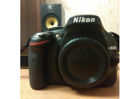 Фотоаппарат Nikon d5200 body в отличном состоянии