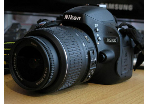 Зеркальный фотоаппарат Nikon D5100 kit 18-55 продам.