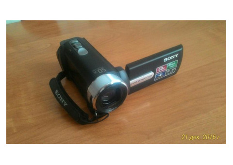 Продается цифровая видеокамера Sony DCR-SX20E