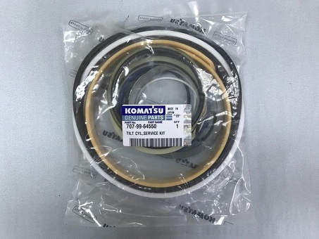 "Р/к г/ц перекоса отвала 707-99-64550 на Komatsu D155A-5 "