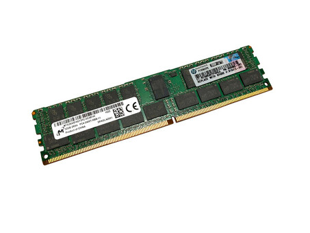 819412-001 Интеллектуальная память HPE SDRAM PC4-2400T-R DDR4 32 ГБ